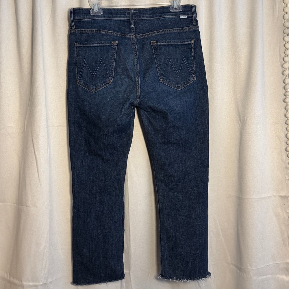 MOTHER The Insider Crop Step Fray Girl Crush Dark Wash Raw Hem‎ Size 31